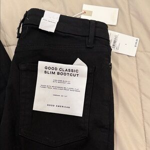 NWT Good American Good Classic Slim Bootcut Jeans - Black, high rise slim fit